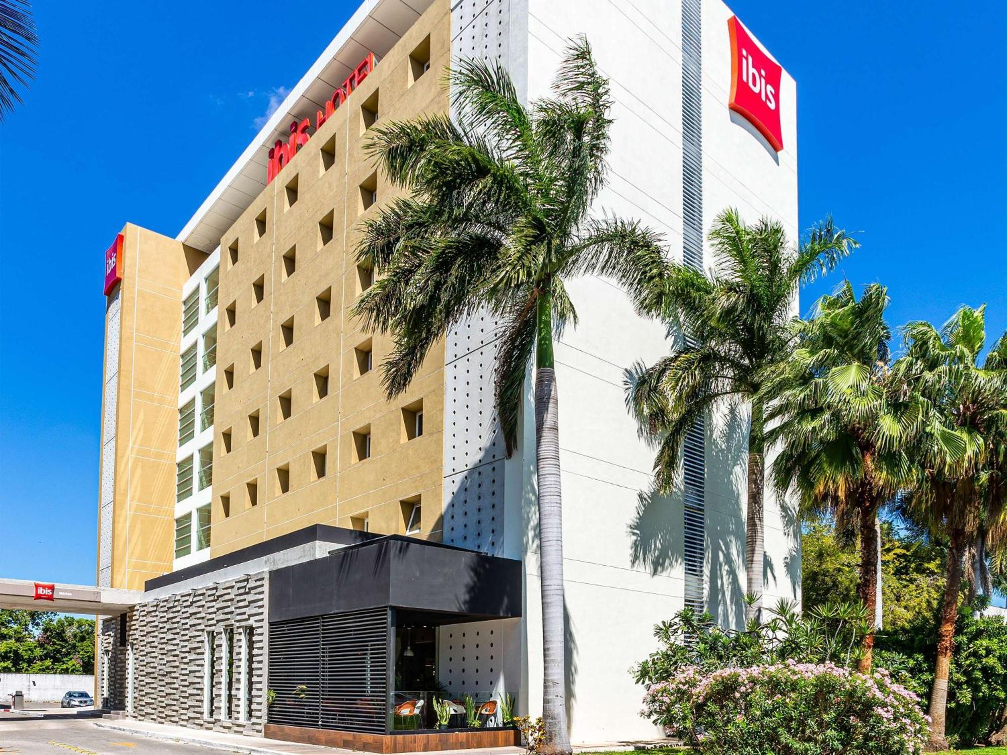 Ibis Mérida Buitenkant foto